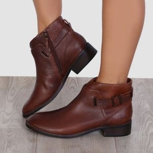 UGG Barnett Boots